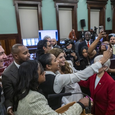 Menin namechecks many pals, but not Mamdani