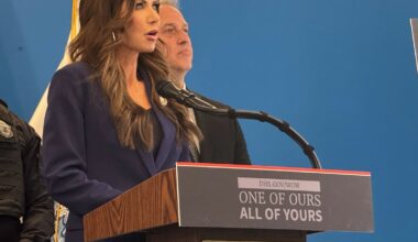 DHS Secretary Noem says NYC gang crackdown netted 54 arrests, backs ICE agent in Minneapolis shooting