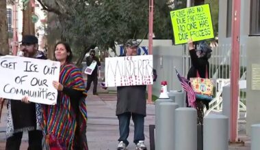 Protests erupt in Phoenix following deadly ICE shooting in Minnesota