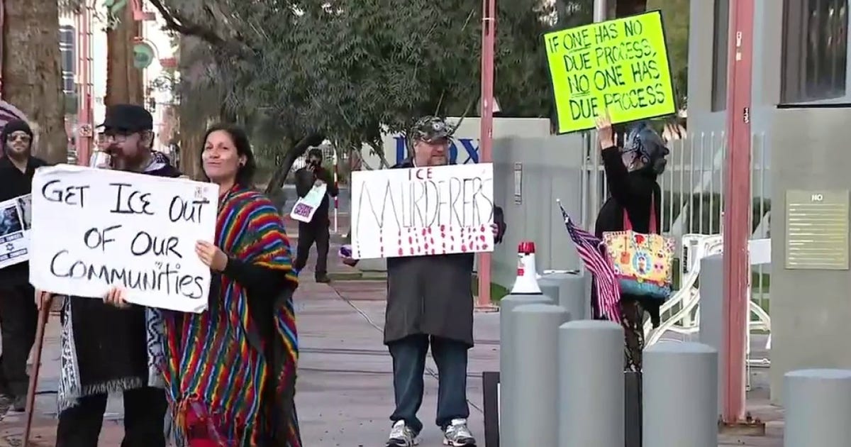 Protests erupt in Phoenix following deadly ICE shooting in Minnesota
