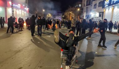 Iranian government shuts down internet as violent crackdown continues