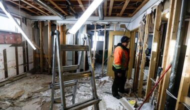 Ottawa sending military after thousands evacuate Pimicikamak Cree Nation