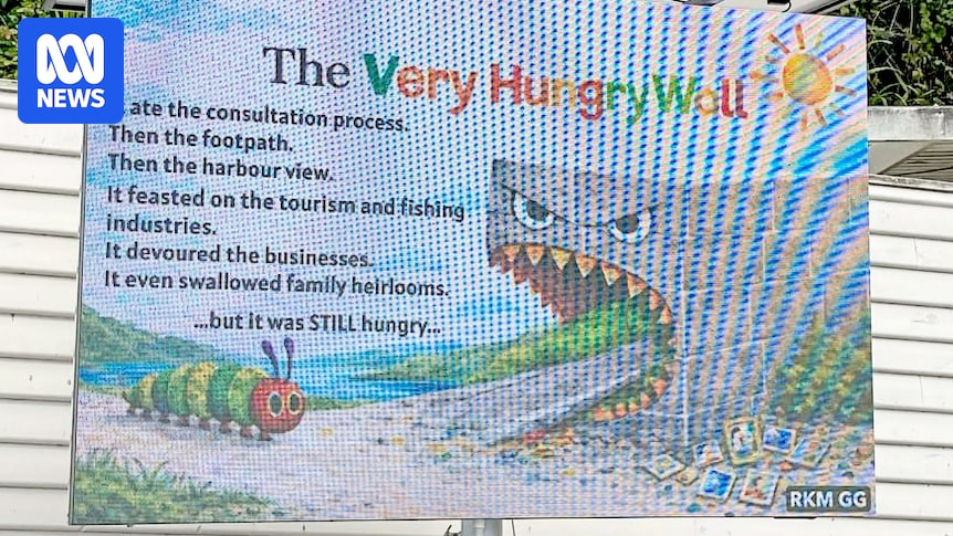 Wall blocking Strahan waterfront views on Tasmania's west coast attracts ridicule