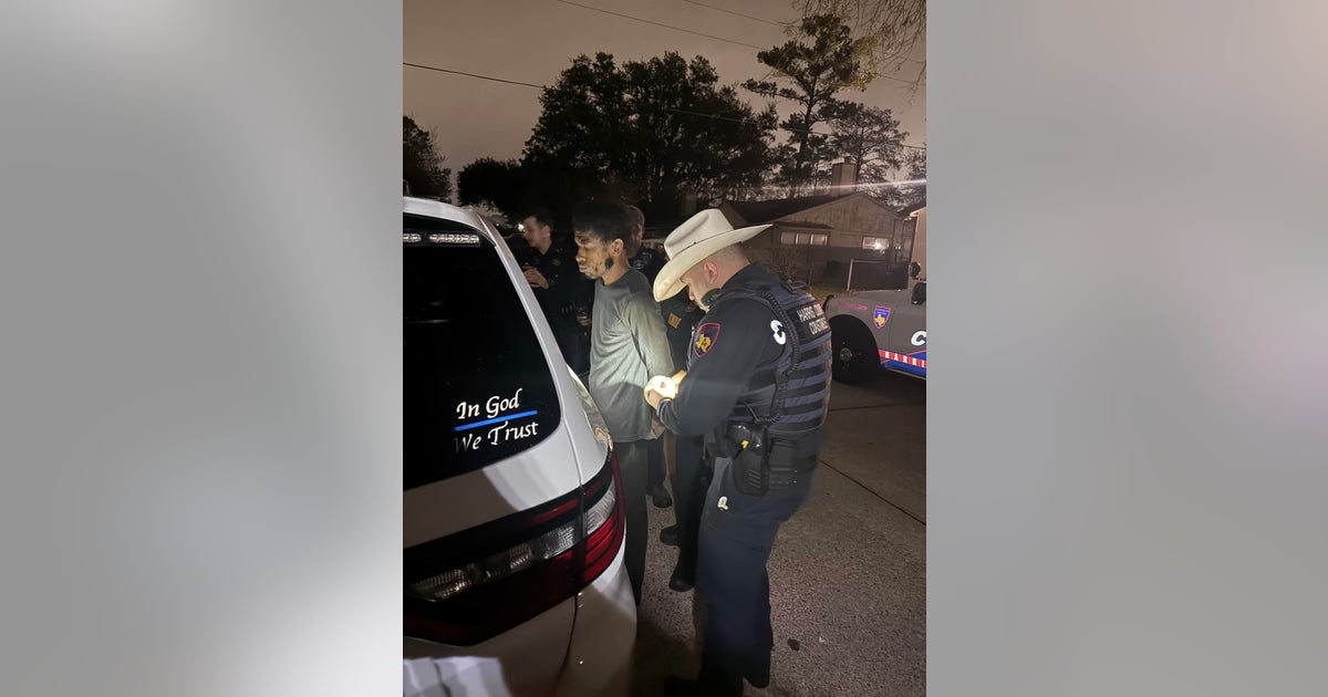 Man charged with murder after body found in Harris County garage