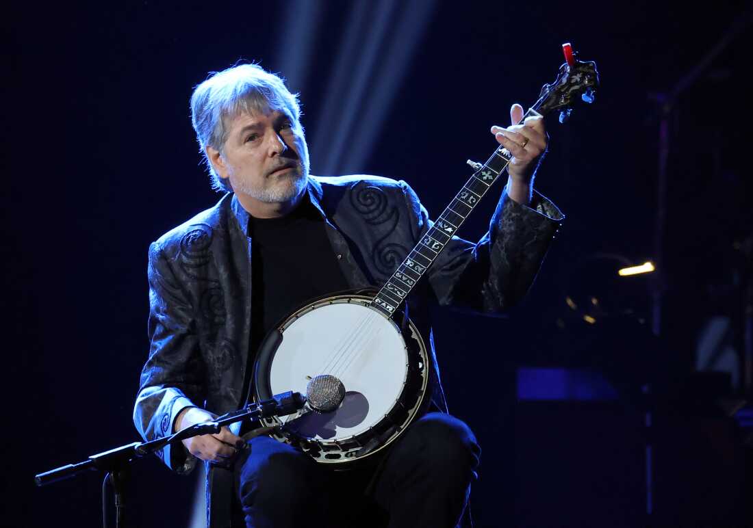 Béla Fleck performs onstage during the 67th Annual GRAMMY Awards Premiere Ceremony at Peacock Theater on Feb. 2, 2025 in Los Angeles, California.