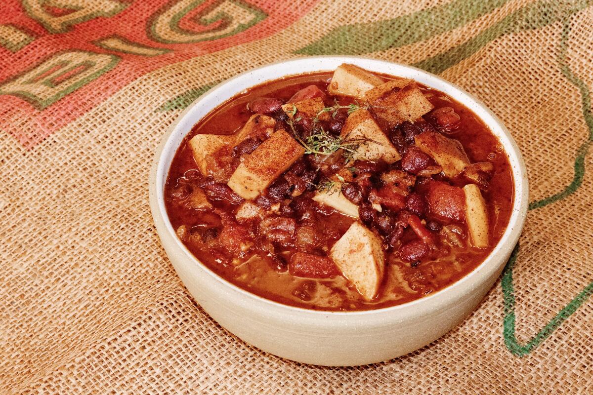 A bowl of pollo al colmao