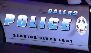 Fiery crash kills 1 in Southwest Dallas