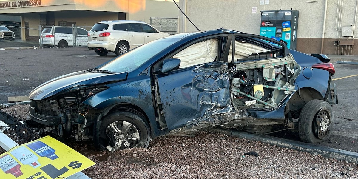 2 hospitalized after stolen car crashes in Maryvale