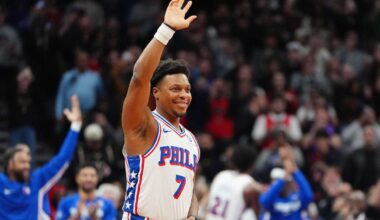 Former Raptors star Kyle Lowry gets huge ovation in four-quarter cameo as 76ers win in Toronto