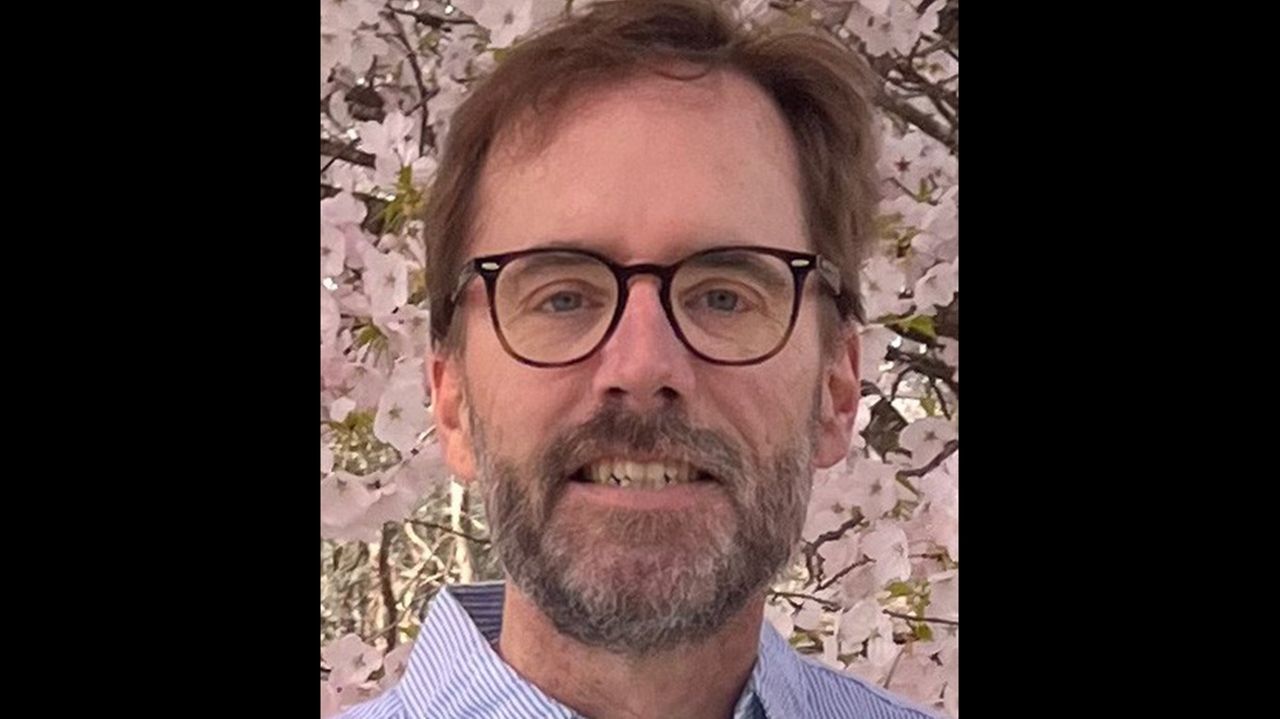 Photographer Gordon Grant, of East Hampton, dies at 53