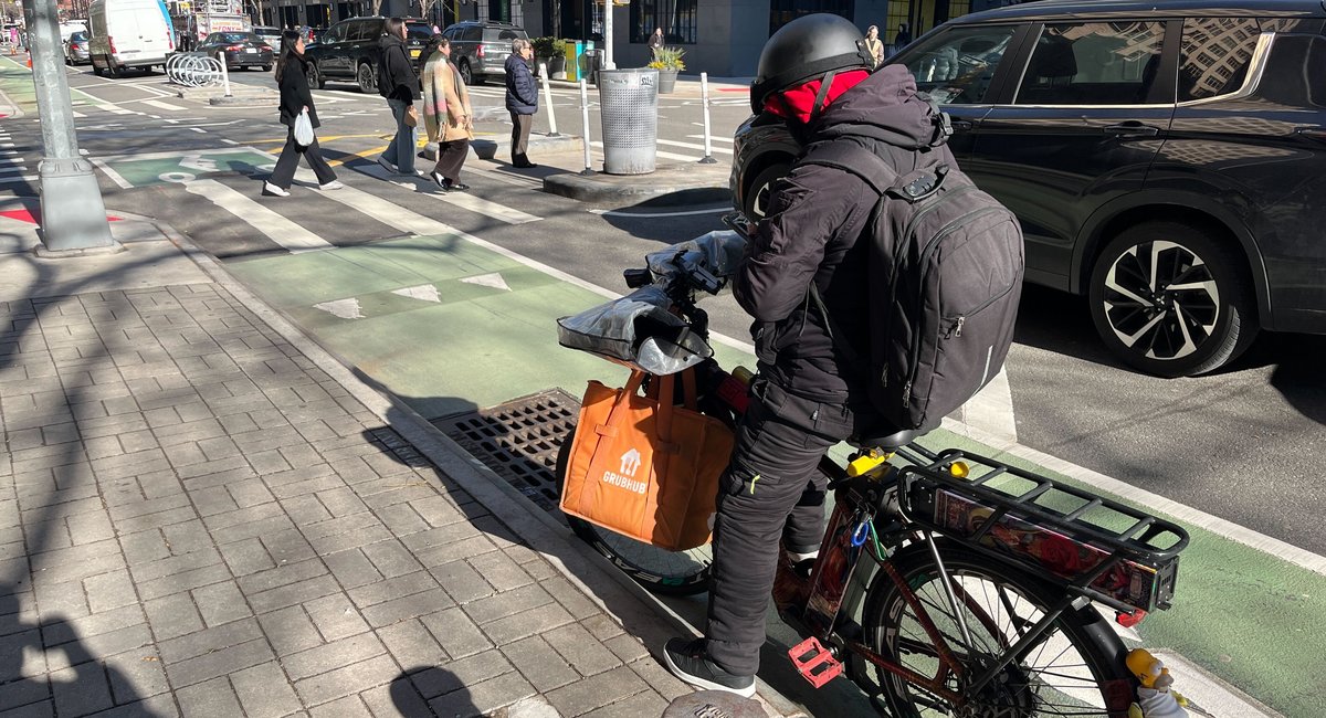 Regulators say DoorDash and Uber Eats chiseled NYC delivery workers out of $550M in tips