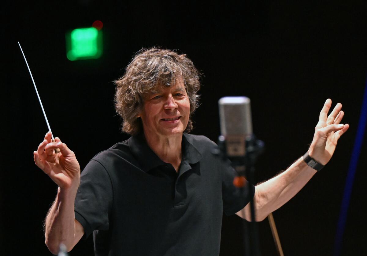 Conductor Scott Dunn