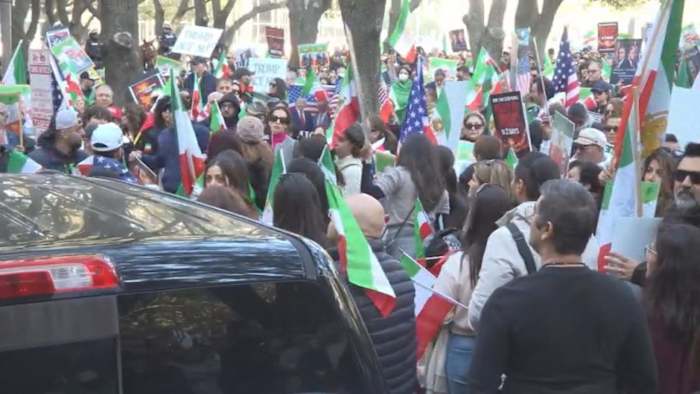 Houston Iranians protest, demand regime change amid nation’s digital blackout