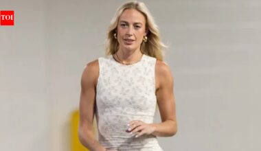 "Dropped from a 10 to a 2" - Sophie Cunningham's shocking viral clip generates crazy reaction from fans | NBA News