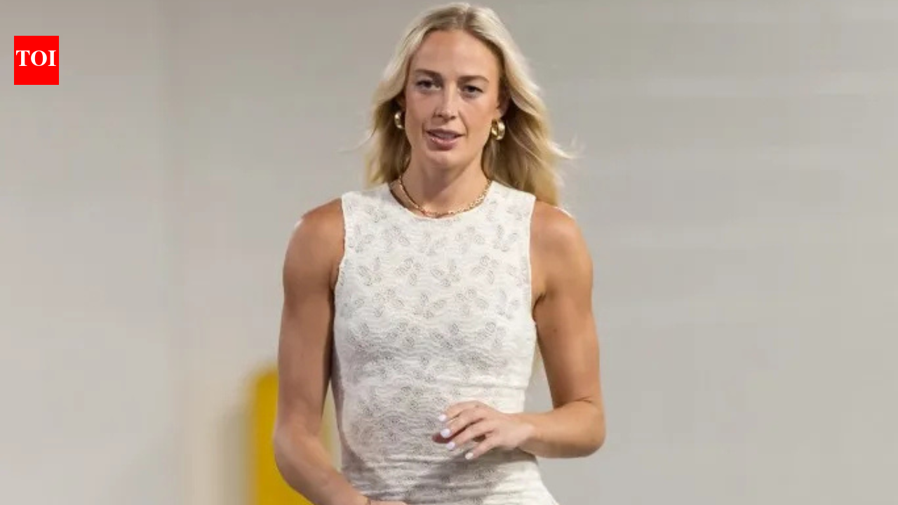 "Dropped from a 10 to a 2" - Sophie Cunningham's shocking viral clip generates crazy reaction from fans | NBA News