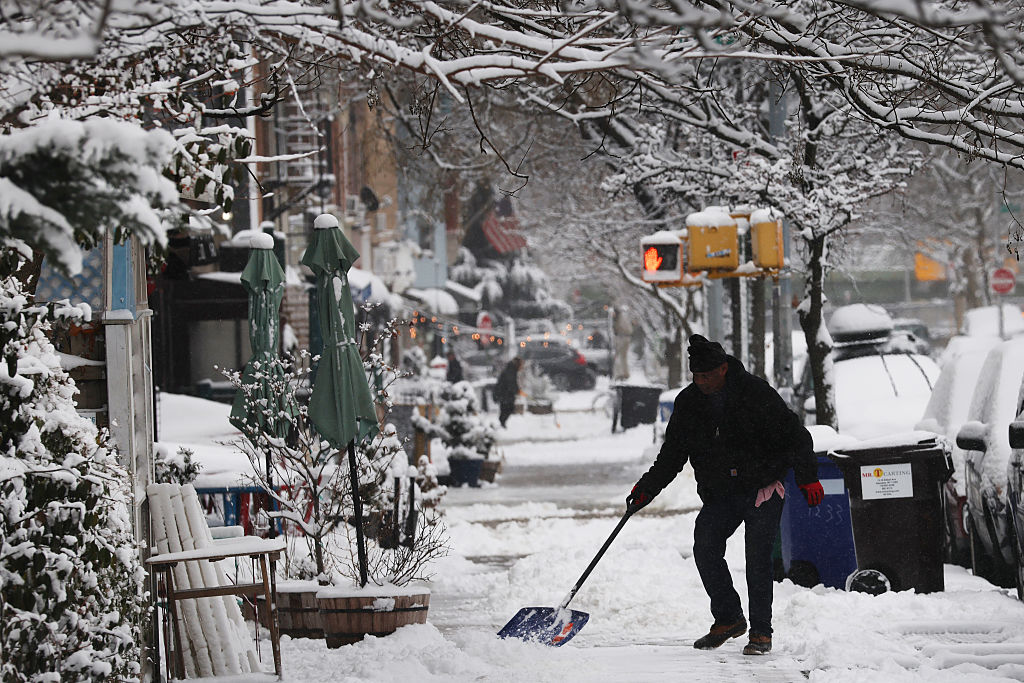 LIVE | Winter storm hits NYC area: Track snow updates