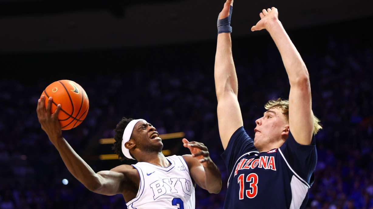 No. 1 Arizona holds off BYU comeback to stay unbeaten