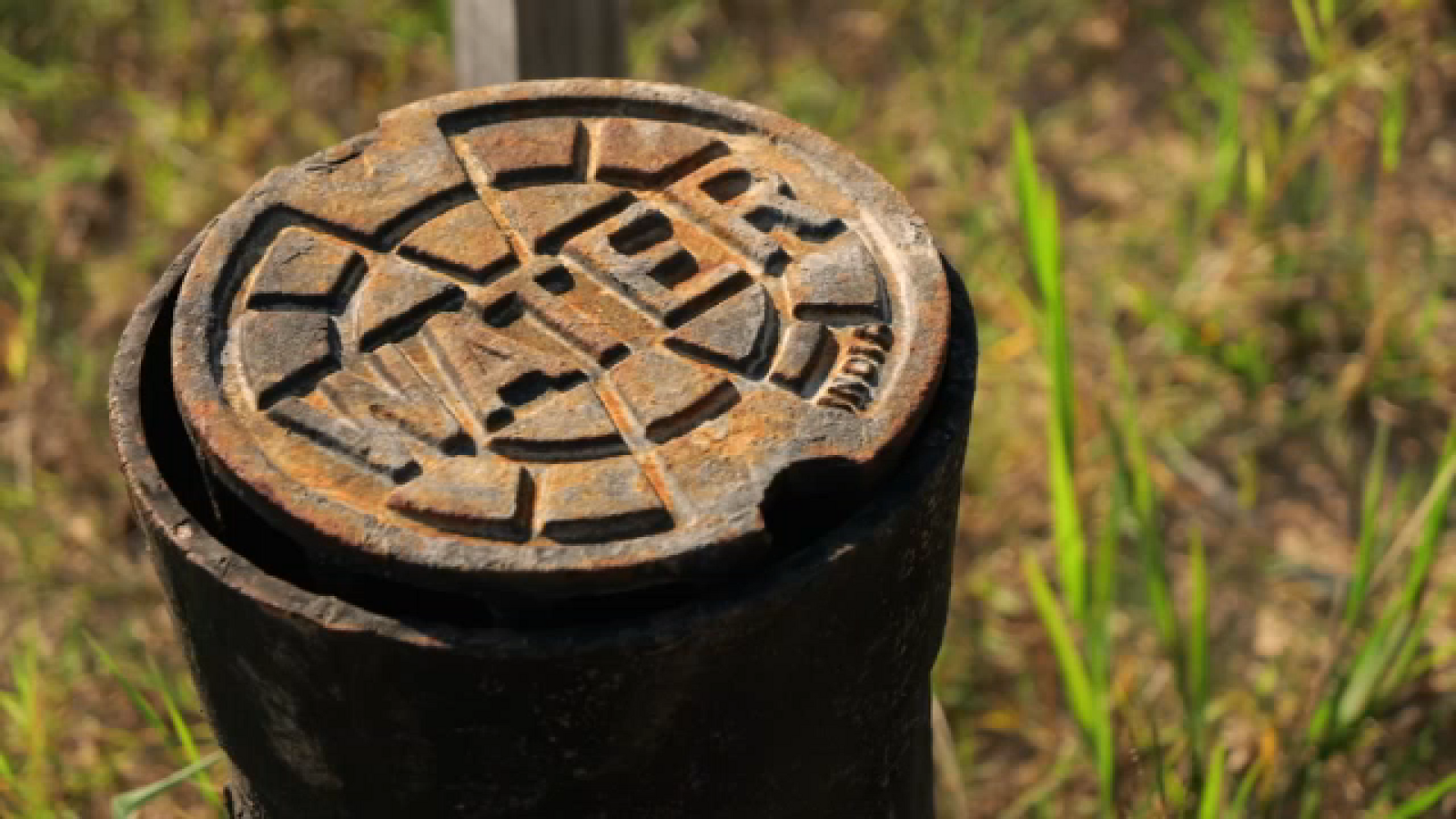 More than 100,000 gallons of wastewater spill in SE Houston after system structural failure, City of Houston says