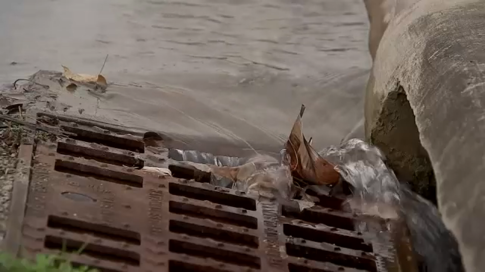 311 data shows water leak complaints declining, despite neighbors are still waiting on repairs