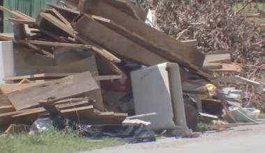 Houstonians say yard and heavy trash pick up woes continue despite city's truck fleet expansion months ago
