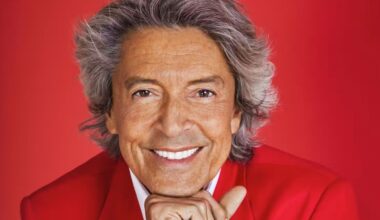 Houston-born Broadway legend, Tommy Tune, donates 50,000 item personal collection to UH
