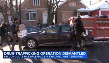 FBI raid Chicago: Agents conduct raids in Little Village, on S. Side, in west suburbs in drug trafficking organization operation