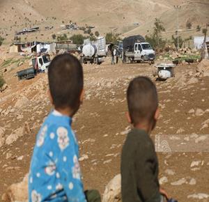 Israeli colonists force 33 families to leave Bedouin community north of Jericho