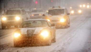 Lake-effect snow targets Chicago area through Saturday