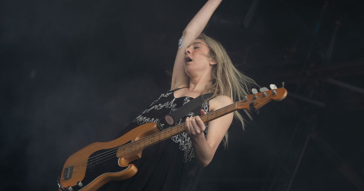 Este Haim Had a New Year’s Eve Wedding