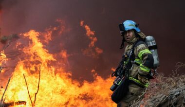 S Korean firefighters tackle huge blaze in last of Seoul’s ‘shanty towns’ | Construction News