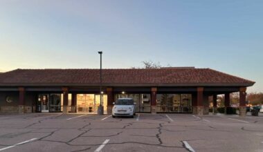 Bagelfelds Tempe is open at 5154 Rural Road.