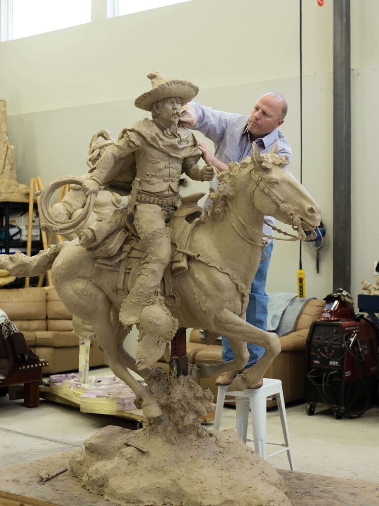 Scottsdale Gallery Association Kicks Off 2026 with Western Week-Themed Gold Palette ArtWalk