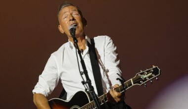 Bruce Springsteen sings 'Streets of Minneapolis' in Minneapolis as protest song hits No. 1