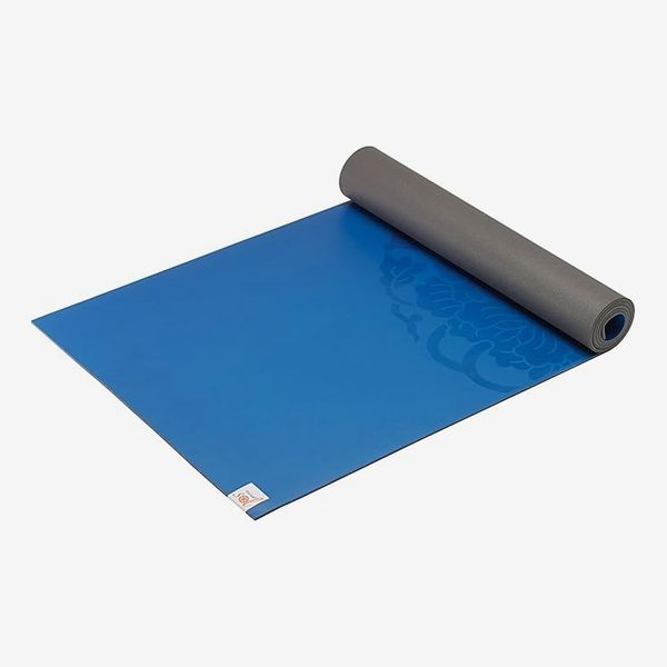 Gaiam Performance Dry-Grip Yoga Mat