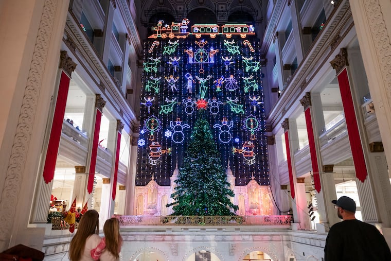 The Wanamaker Light Show returns after the closing of Macy’s at the Wanamaker Building on Nov. 29. It is uncertain if the light show will be able to return next year.
