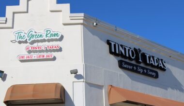 Tinto y Tapas is located off of Blanco Road in the Cadillac Plaza shopping center in North San Antonio. (Andrew Creelman/Community Impact)