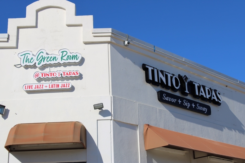 Tinto y Tapas is located off of Blanco Road in the Cadillac Plaza shopping center in North San Antonio. (Andrew Creelman/Community Impact)