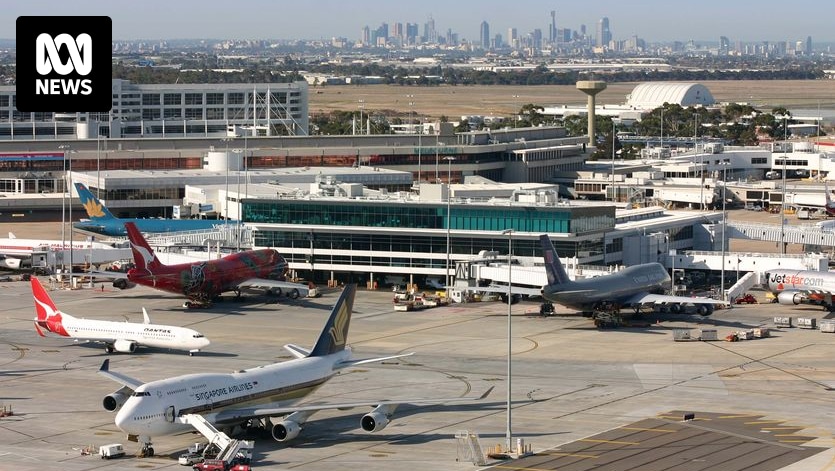 Plane landing aborted after alleged trespassing incident near runway at Melbourne Airport