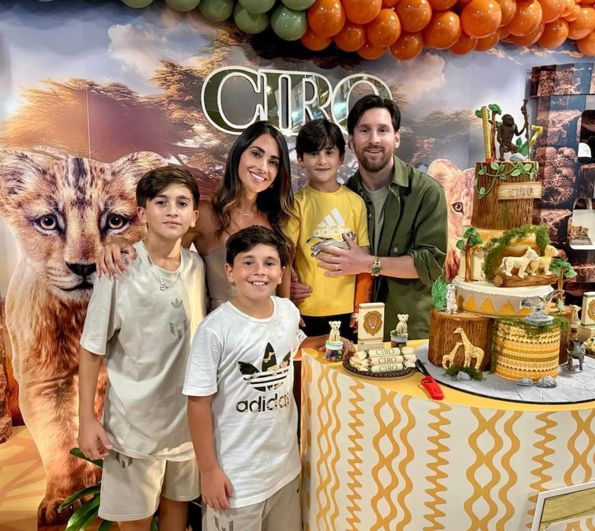 Antonela and her sons Thiago, 12, Mateo, 9, and Ciro, 7, with Lionel Messi.