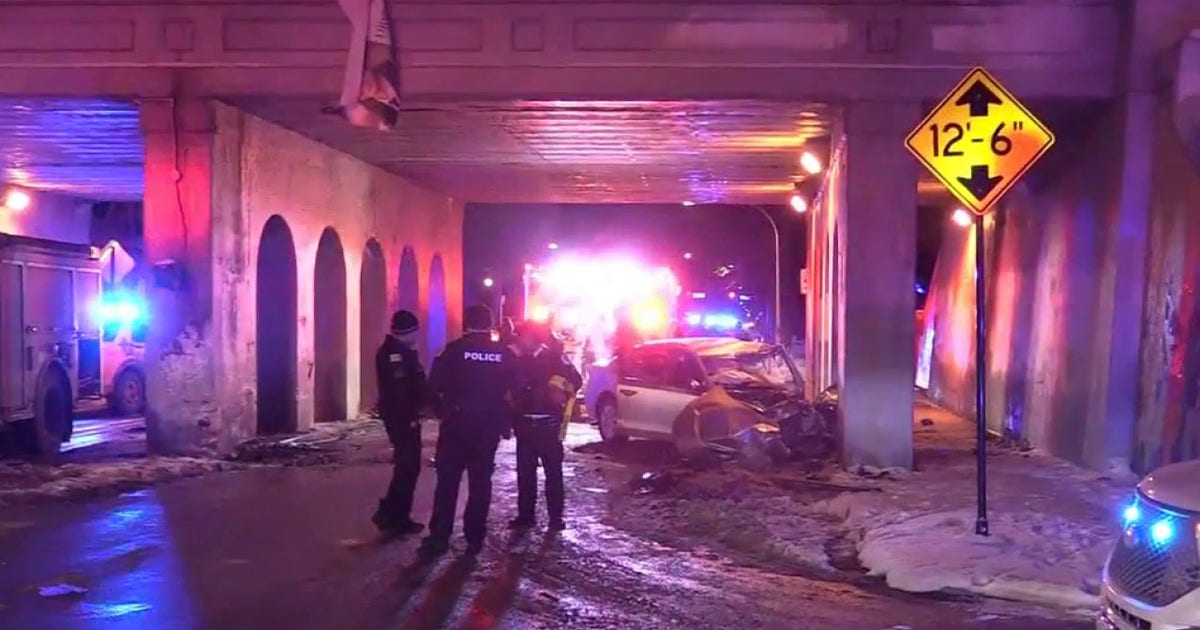 Stolen car crash leaves 2 critically hurt on Chicago's SW Side