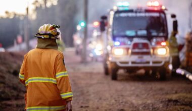 Dandaragan bushfire: Watch and act warning issued to residents as out-of-control blaze rages