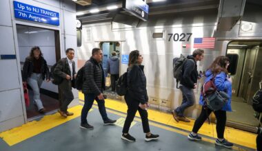 Disabled trains cause big NJ Transit delays