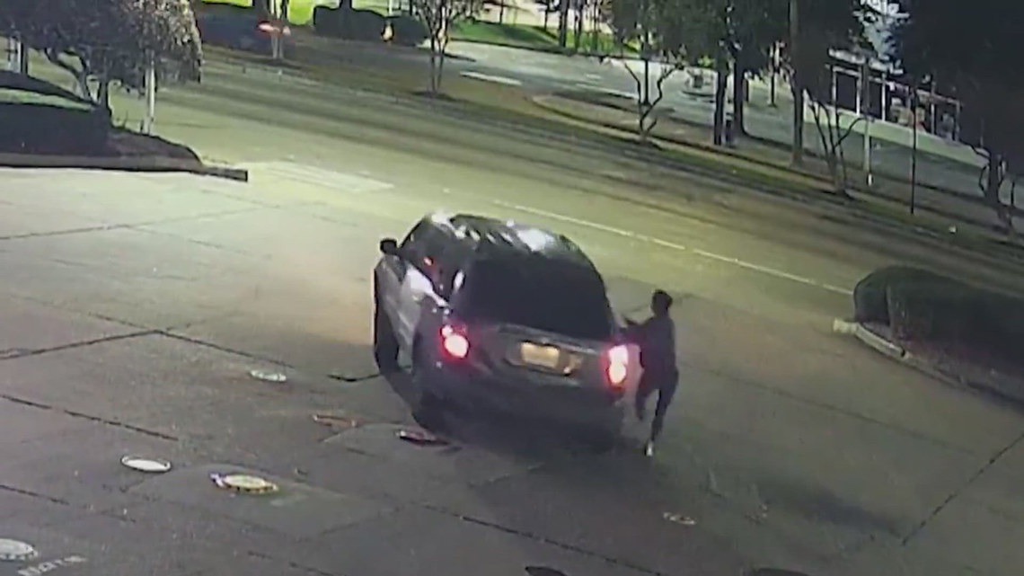 Police searching for man and woman after deadly Christmas Day shooting in southwest Houston