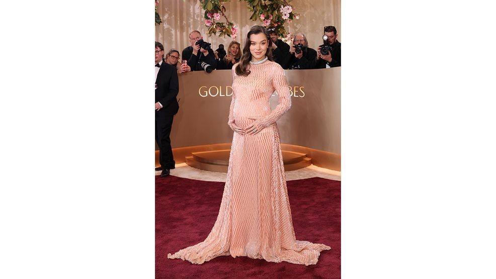 BEVERLY HILLS, CALIFORNIA - JANUARY 11: (FOR EDITORIAL USE ONLY) Hailee Steinfeld attends the 83rd Annual Golden Globe Awards at The Beverly Hilton on January 11, 2026 in Beverly Hills, California. (Photo by Monica Schipper/Getty Images)