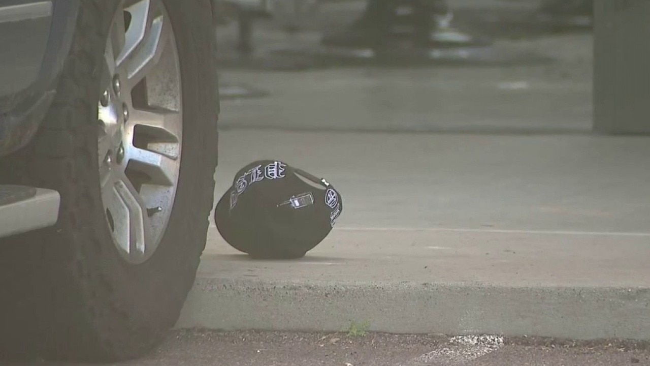 Phoenix Police searching for suspects after deadly shooting