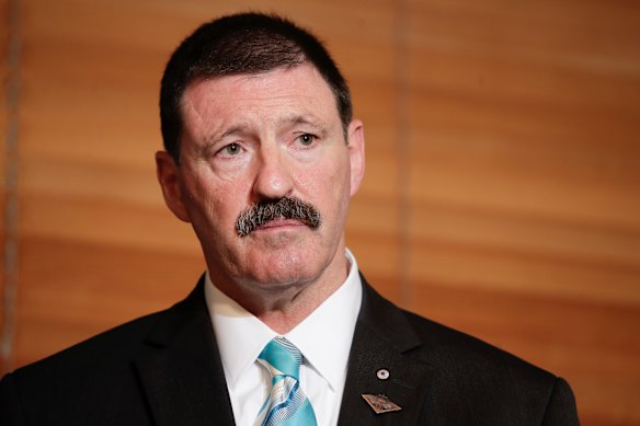 Former Labor frontbencher Mike Kelly is among those to urge the prime minister to launch a federal royal commission.