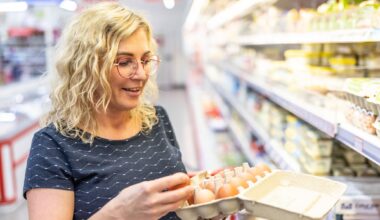 To lose weight and maintain lean muscle, eat these healthy foods on repeat, says this certified nutritionist