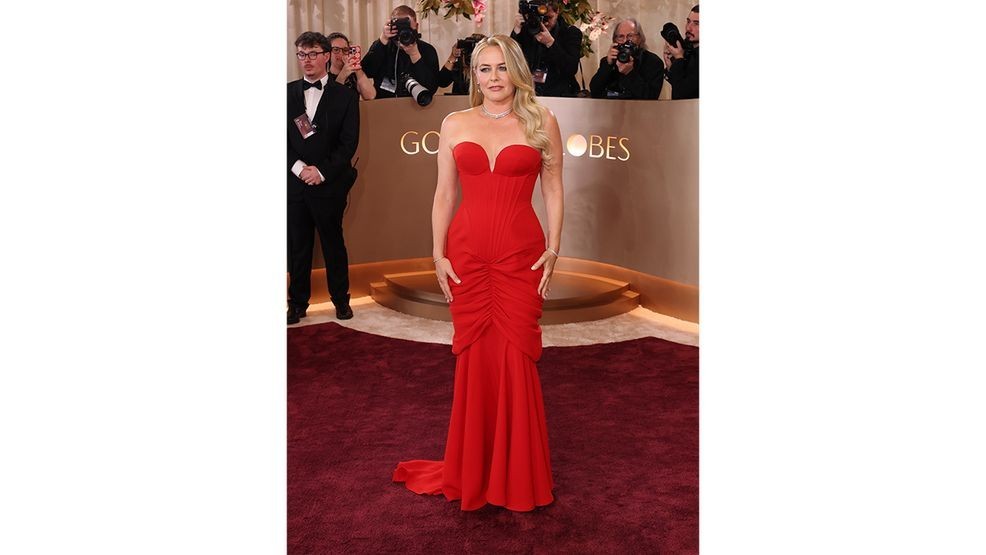 BEVERLY HILLS, CALIFORNIA - JANUARY 11: (FOR EDITORIAL USE ONLY) Alicia Silverstone attends the 83rd Annual Golden Globe Awards at The Beverly Hilton on January 11, 2026 in Beverly Hills, California. (Photo by Monica Schipper/Getty Images)