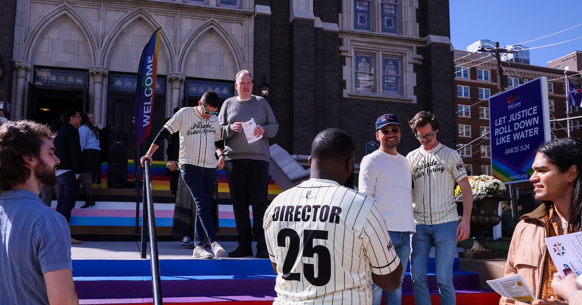 Letters to the Editor — Rainbow steps, ICE arrests, Capt. Mark Kelly, free speech