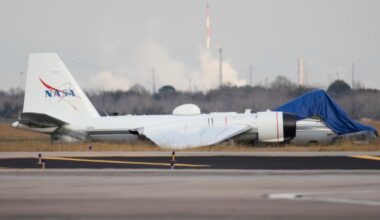 NASA plane makes fiery belly landing at Houston airfield – The Mercury News